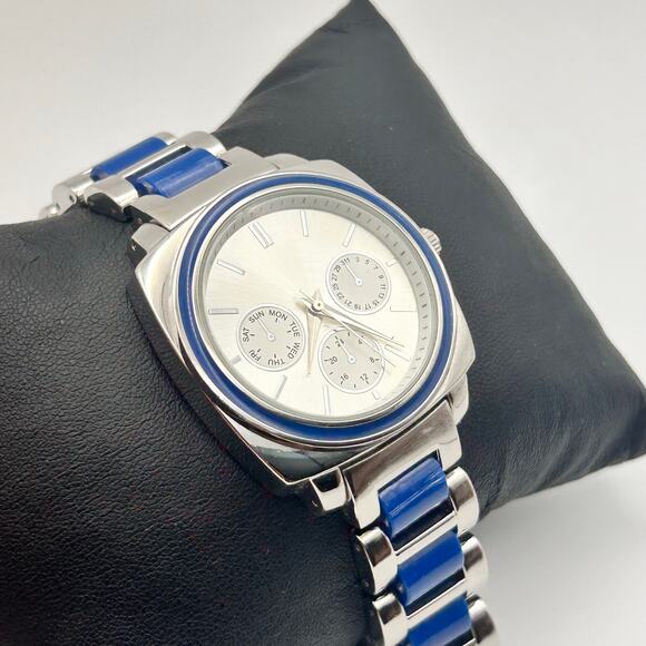 Women’s Silver Blue 37mm Chrono Style Women’s Watch Working - Picture 3 of 8